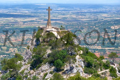 Поклонный крест вблизи города Felanitx Mallorca